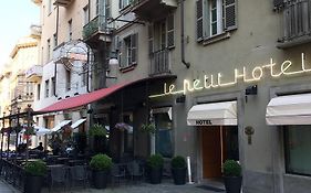 Le Petit Hotel